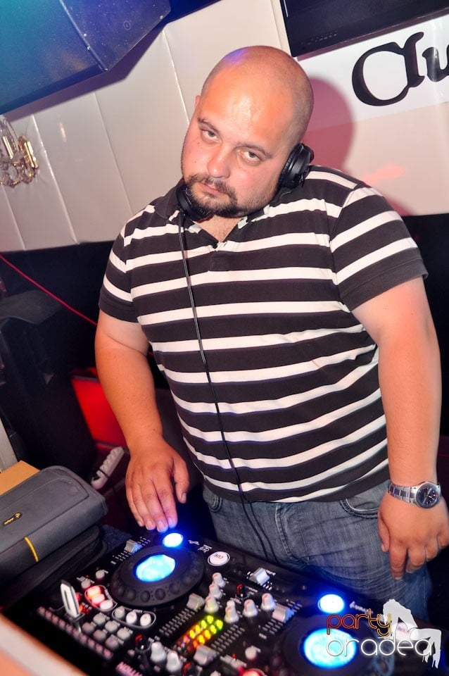 Saturday Night Party în Atti's,