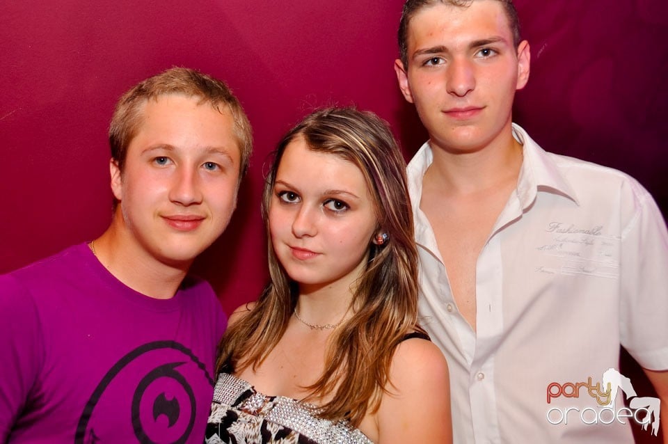 Saturday Night Party în Atti's,