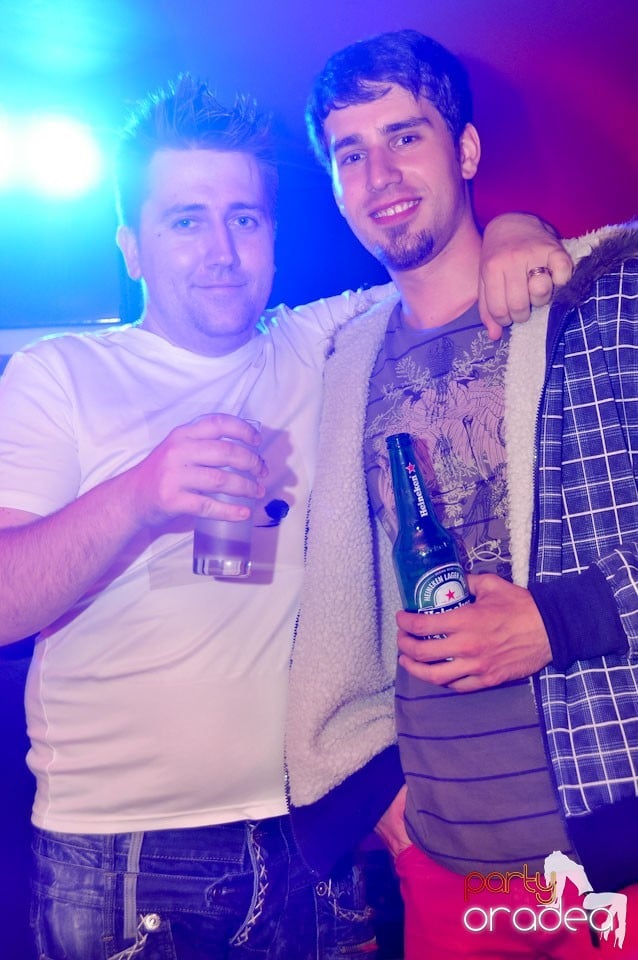 Saturday Night Party în Atti's,