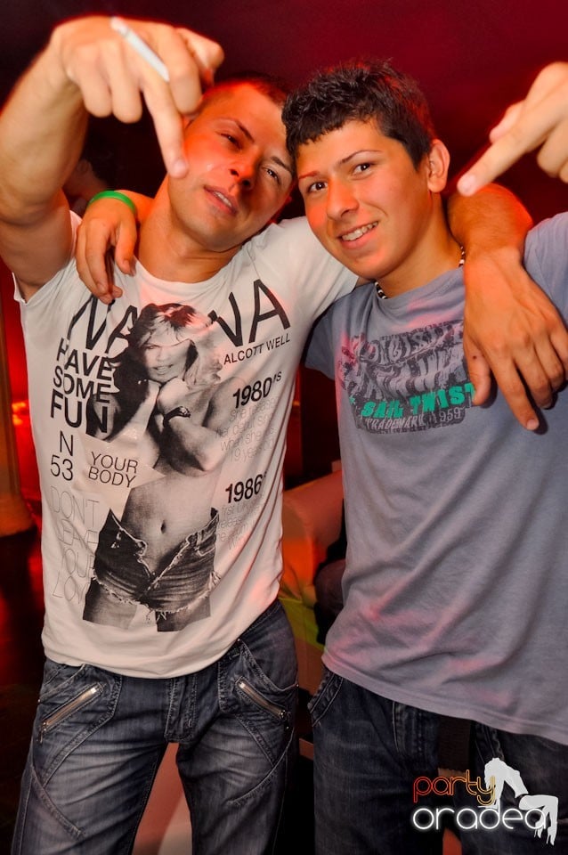 Saturday Night Party în Atti's,