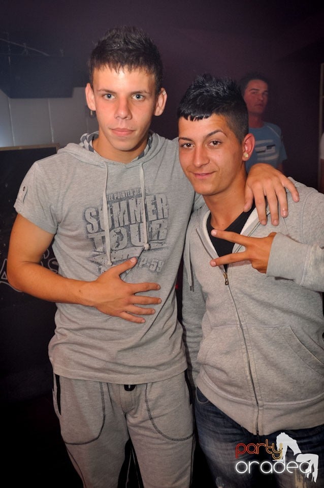 Saturday Night Party în Atti's,