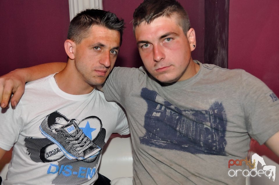 Saturday Night Party în Atti's,