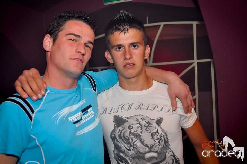 Saturday Night Party în Atti's,