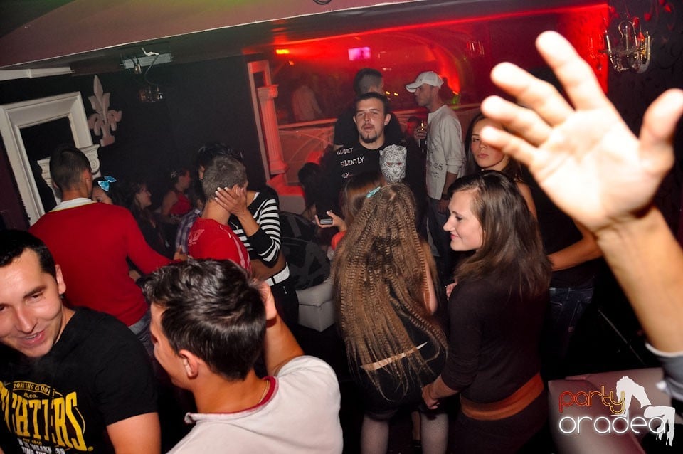 Saturday Night Party în Atti's,