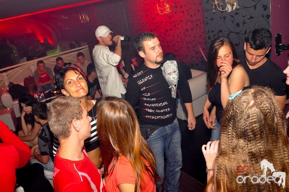 Saturday Night Party în Atti's,