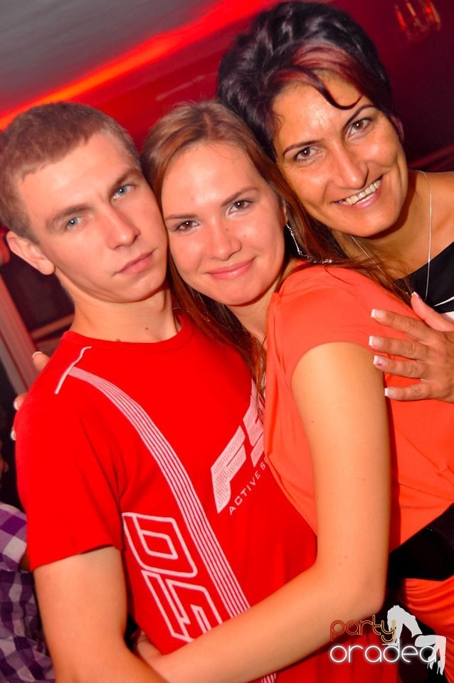 Saturday Night Party în Atti's,