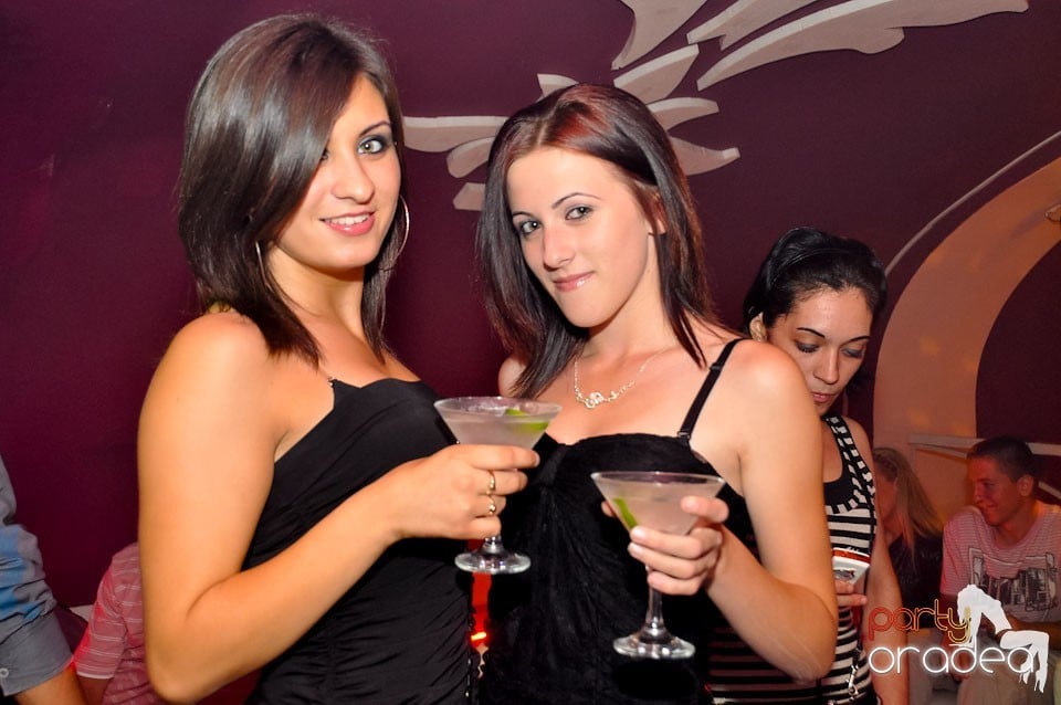 Saturday Night Party în Atti's,