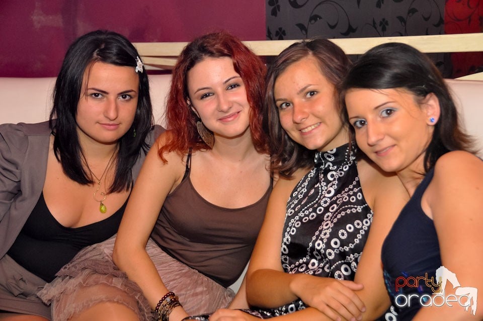 Saturday Night Party în Atti's,