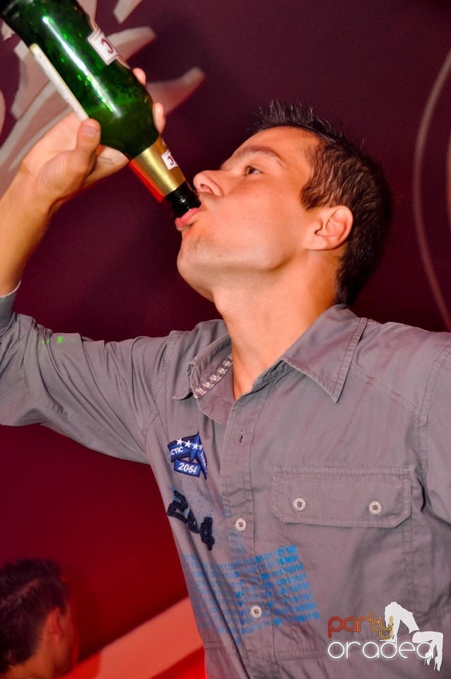 Saturday Night Party în Atti's,