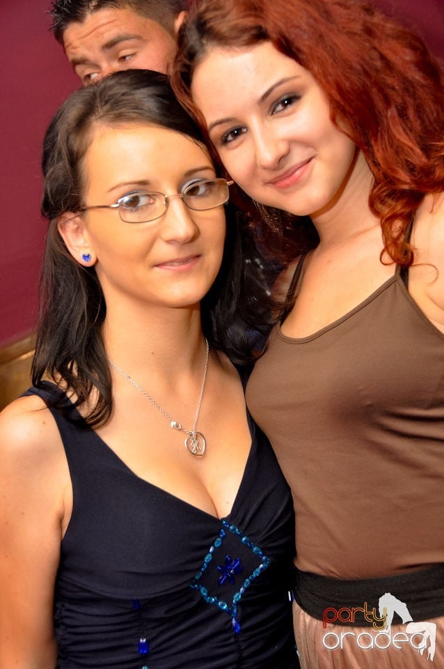 Saturday Night Party în Atti's,