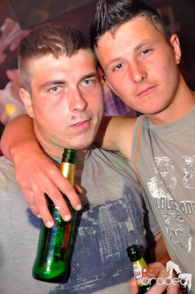 Saturday Night Party în Atti's,