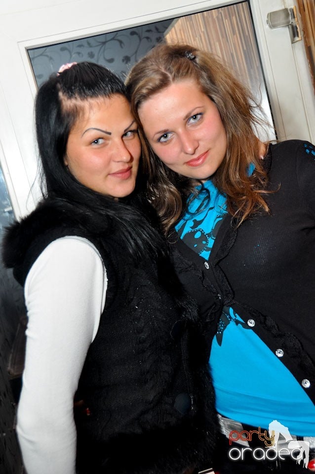 Saturday Night Party în Atti's,