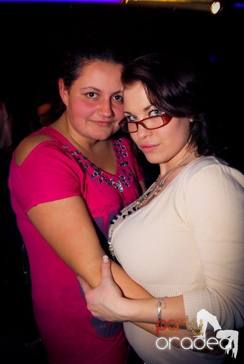 Saturday Night Party în Club Escape,