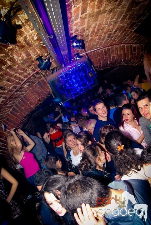 Saturday Night Party în Club Escape,