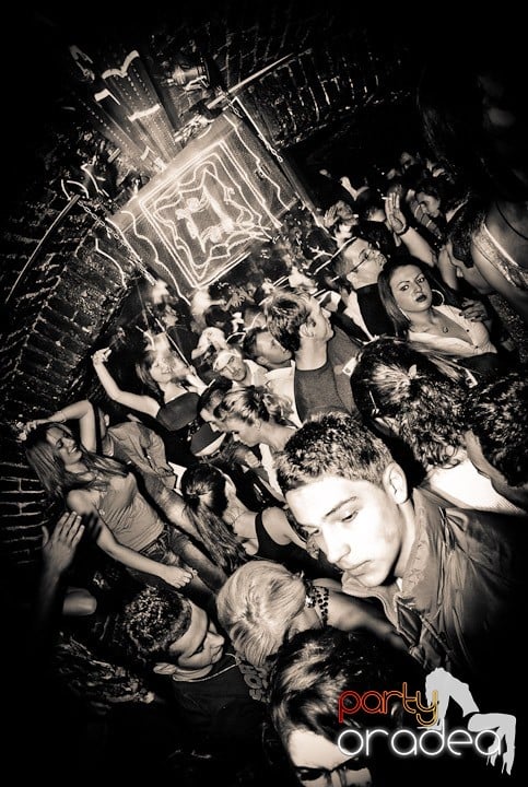 Saturday Night Party în Club Escape,