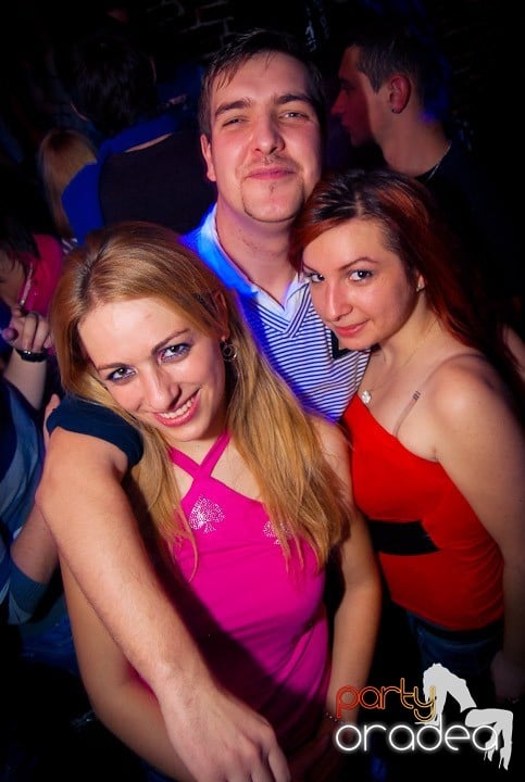 Saturday Night Party în Club Escape,