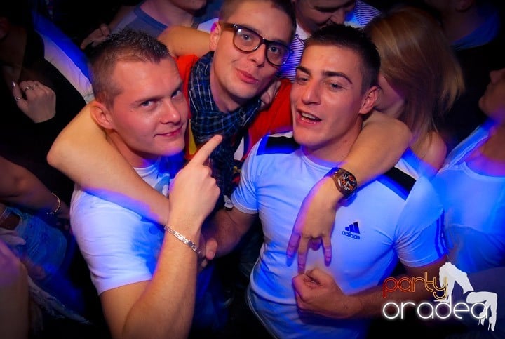 Saturday Night Party în Club Escape,