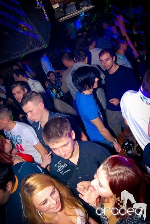 Saturday Night Party în Club Escape,
