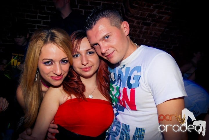 Saturday Night Party în Club Escape,