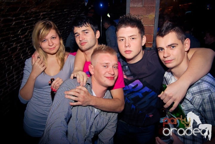 Saturday Night Party în Club Escape,