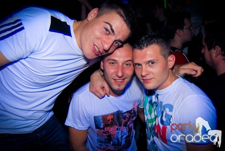 Saturday Night Party în Club Escape,
