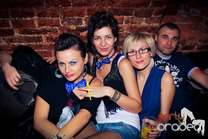 Saturday Night Party în Club Escape,
