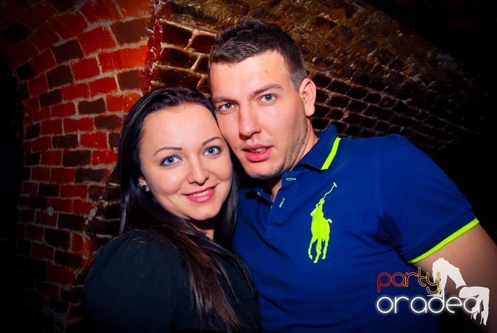 Saturday Night Party în Club Escape,