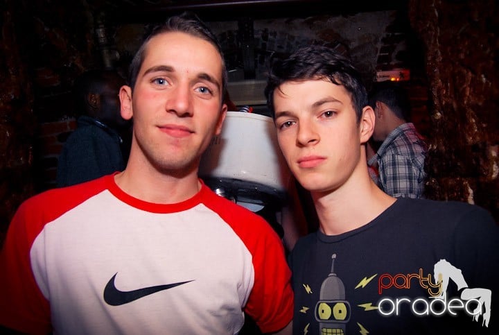 Saturday Night Party în Club Escape,