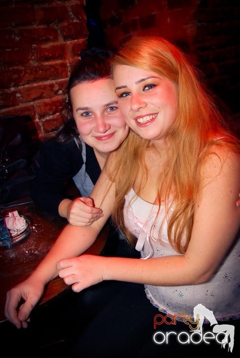 Saturday Night Party în Club Escape,