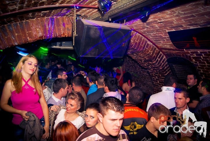 Saturday Night Party în Club Escape,