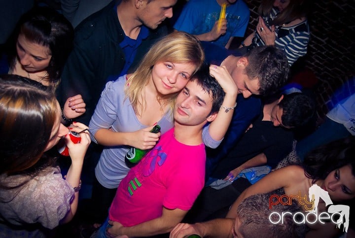 Saturday Night Party în Club Escape,