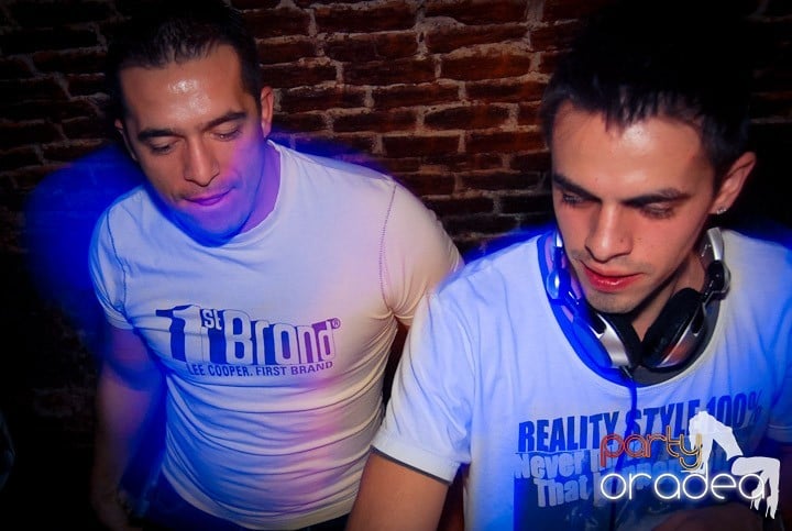 Saturday Night Party în Club Escape,