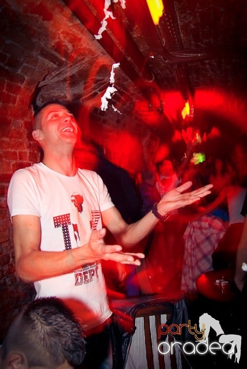 Saturday Night Party în Club Escape,