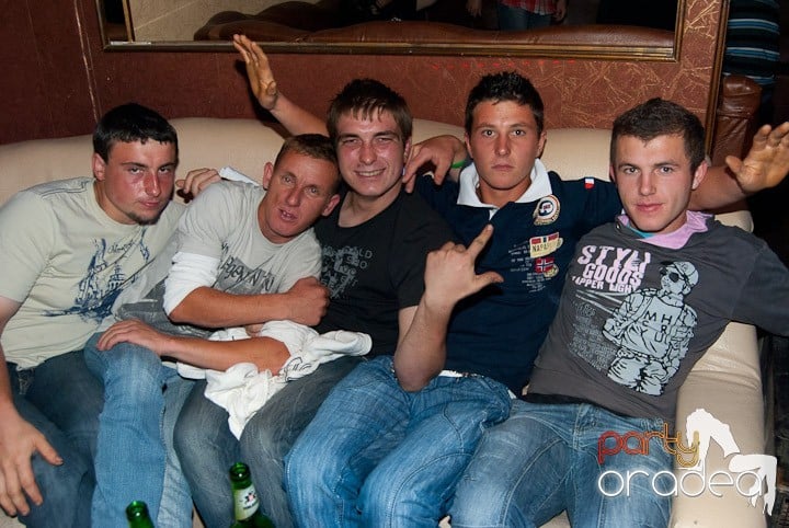 Saturday Night Party în Club Seven, 