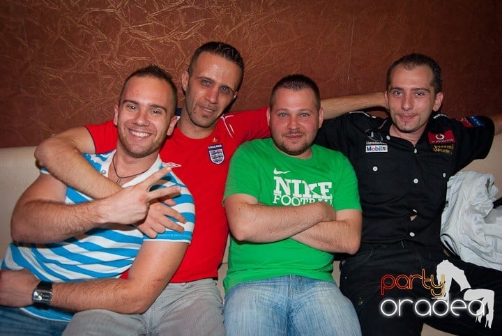 Saturday Night Party în Club Seven, 