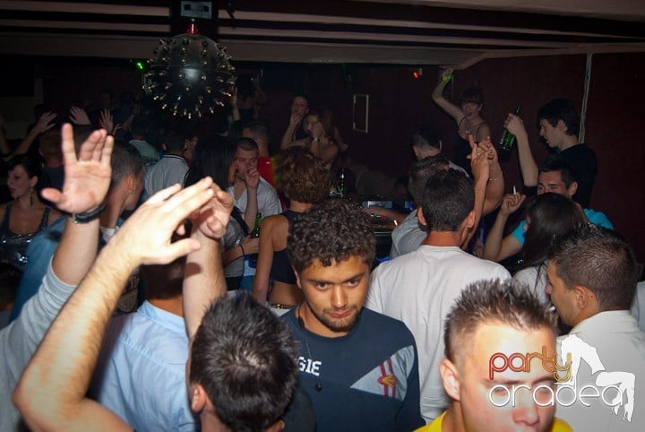 Saturday Night Party în Club Seven, 