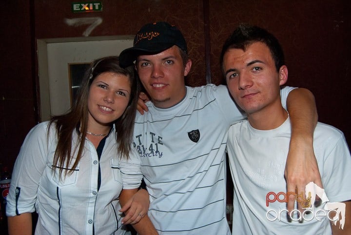 Saturday Night Party în Club Seven, 