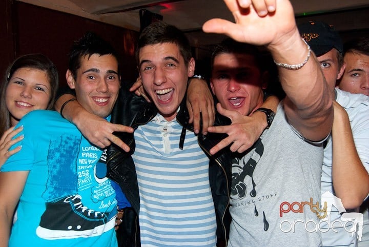 Saturday Night Party în Club Seven, 