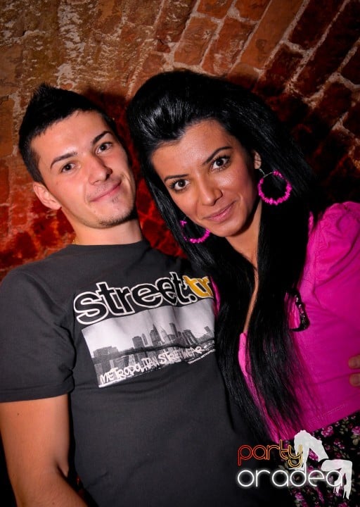 Saturday Night Party în Escape,