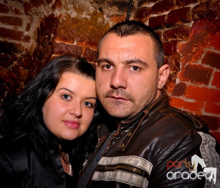 Saturday Night Party în Escape,