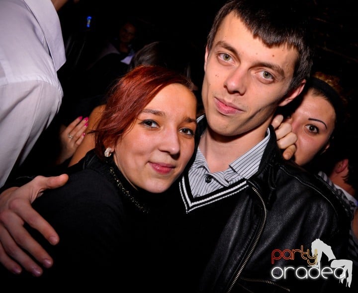 Saturday Night Party în Escape,