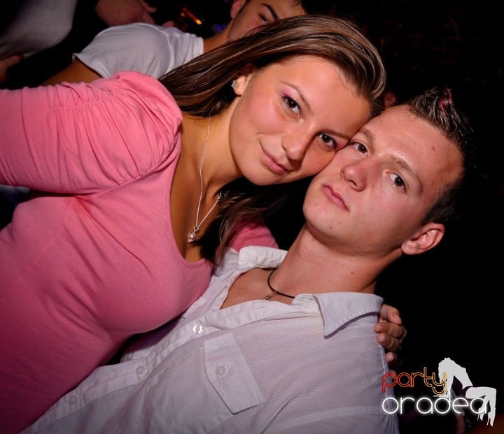 Saturday Night Party în Escape,