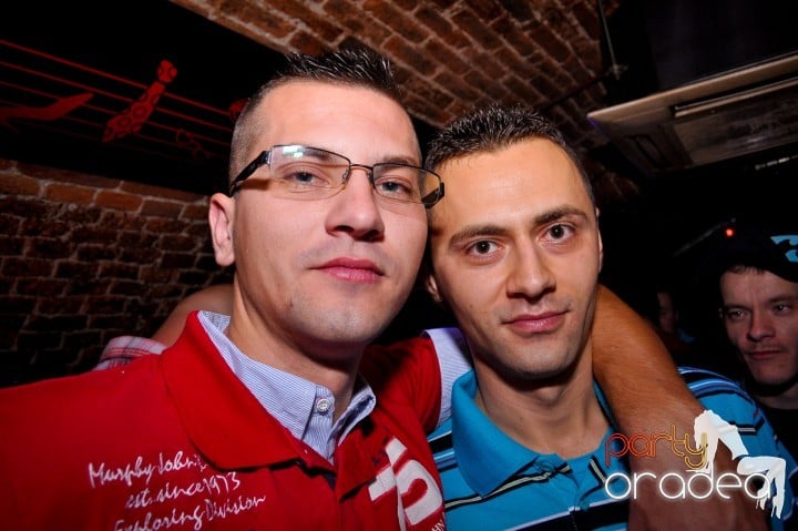 Saturday Night Party în Escape, 