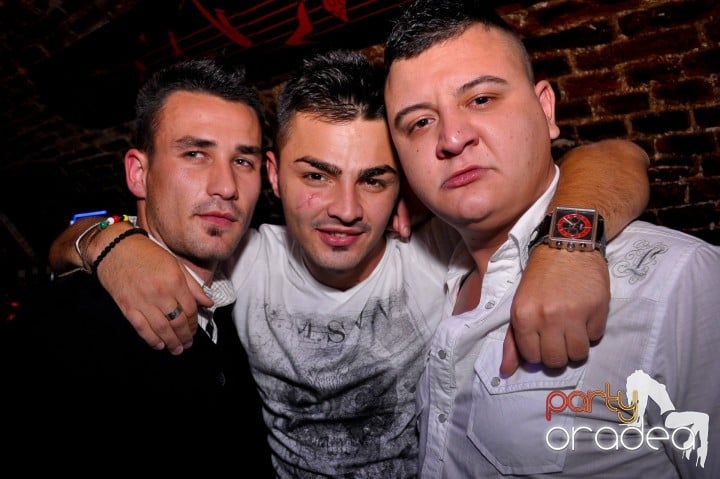 Saturday Night Party în Escape, 