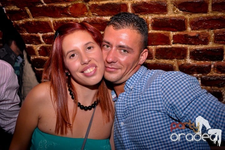 Saturday Night Party în Escape,