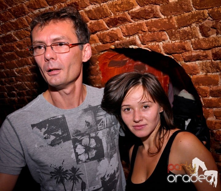 Saturday Night Party în Escape,
