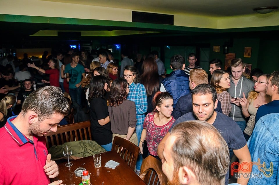 Saturday Night Party, Green Pub