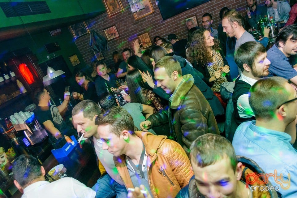 Saturday Night Party, Green Pub