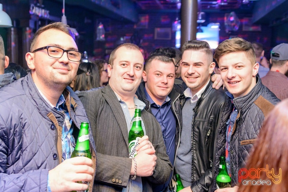Saturday Night Party, Green Pub