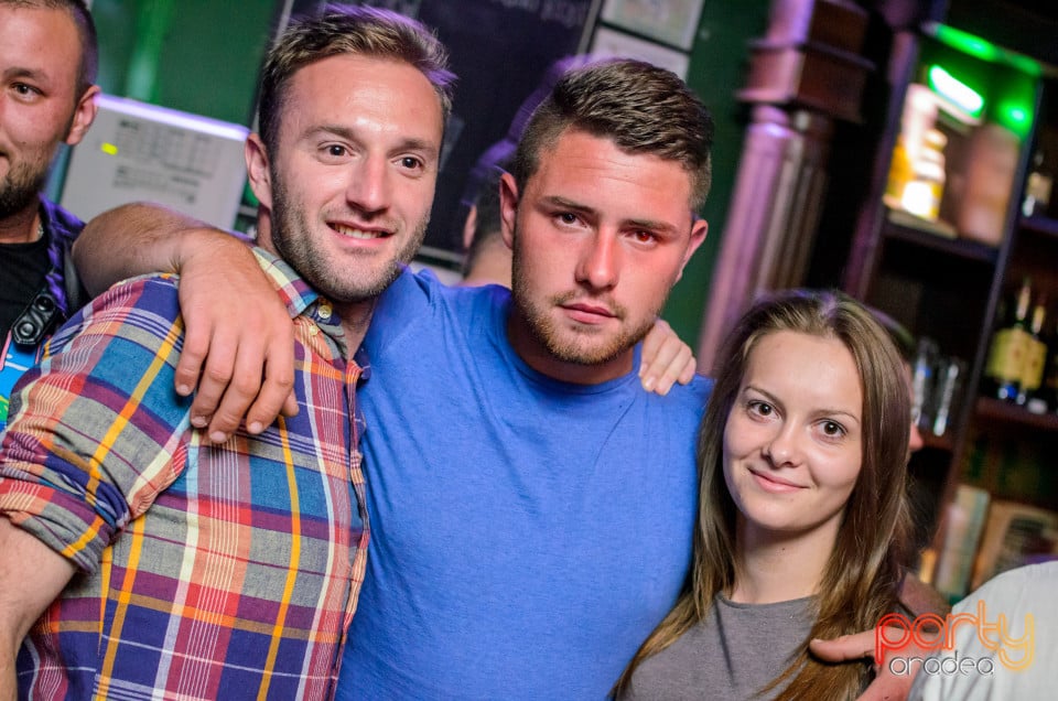 Saturday Night Party, Green Pub